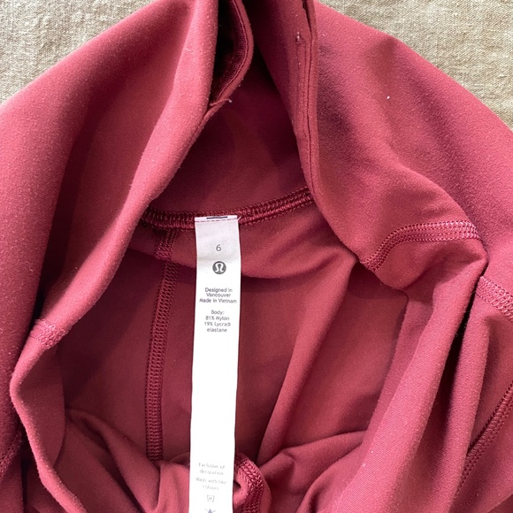 Lululemon align high-rise short 8" with pockets - Picture 4 of 4